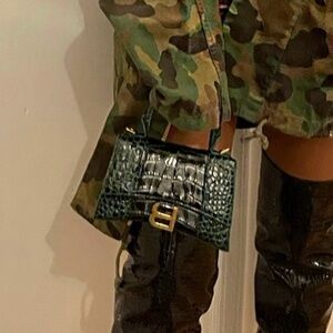 Elegant Green Crocodile-Embossed Handbag